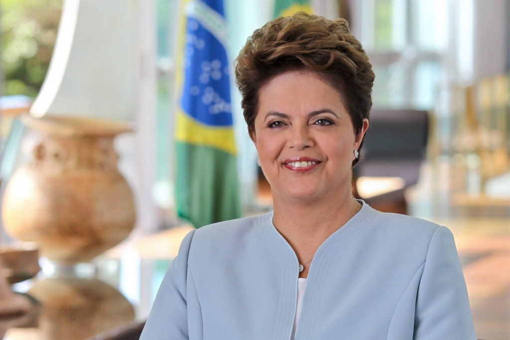 Toujours pas de procès : Dilma Roussef a bien raison de sourire.