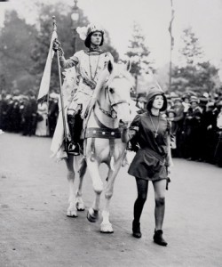 Les suffragettes manifestent (2011)